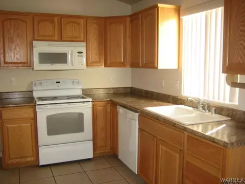 3469 N Apache St, Kingman, AZ 86401 photo 7