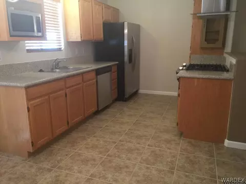1397 Ruby Ct, Fort Mohave, AZ 86426 photo 4