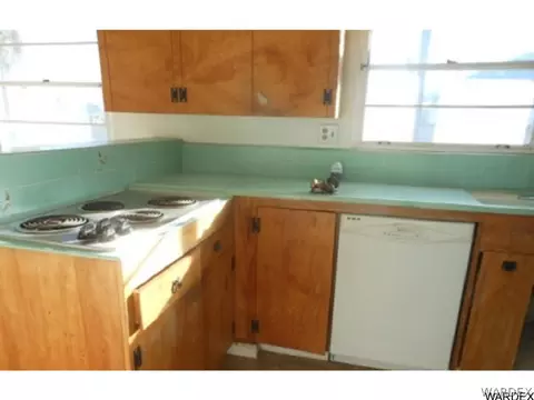 909 Bailey Ave, Needles, CA 92363 photo 2