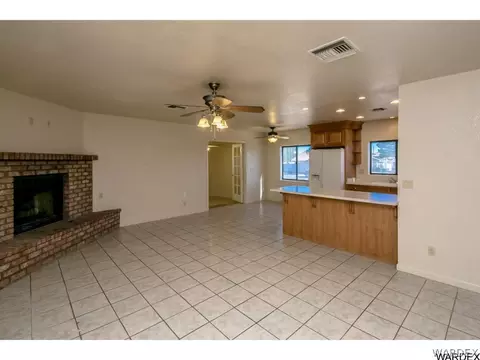 997 Shadow Crest Cir, Kingman, AZ 86409 photo 2