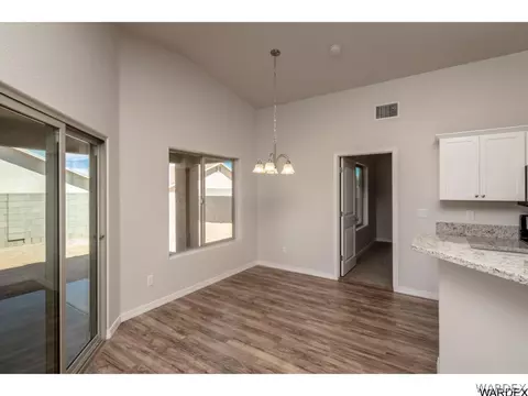 2823 Chambers Ave, Kingman, AZ 86401 photo 6