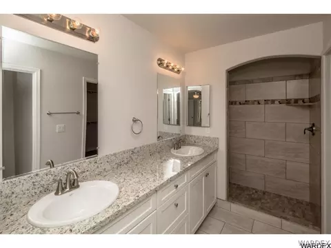 2823 Chambers Ave, Kingman, AZ 86401 photo 9