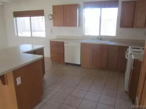 2037 Cortez St, Needles, CA 92363 photo 9