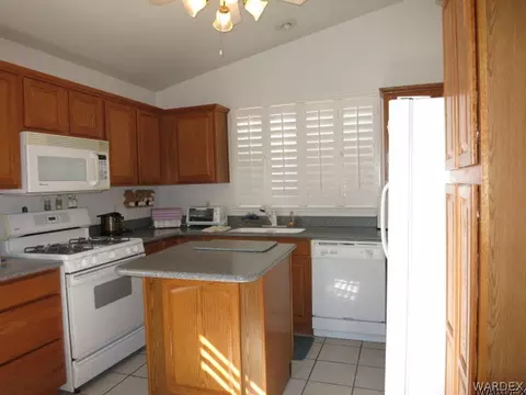 3775 E Snavely Ave, Kingman, AZ 86409 photo 9