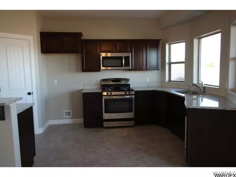 3731 N Evans St, Kingman, AZ 86409 photo 2