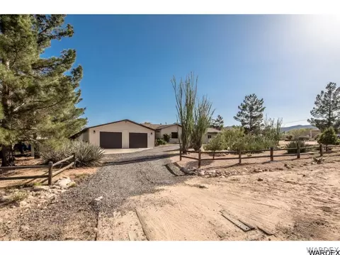 2122 E Cactus Wren Rd, Kingman, AZ 86409 photo 2