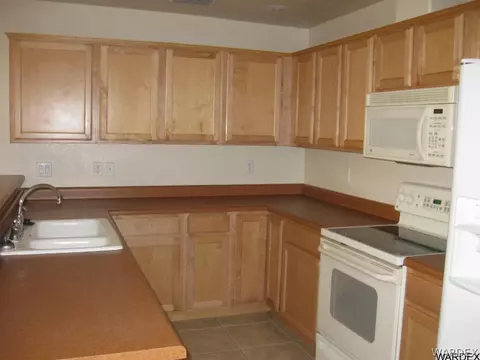 3979 E Snavely Ave, Kingman, AZ 86409 photo 7