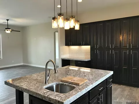 1802 E Aloe St, Kingman, AZ 86409 photo 9