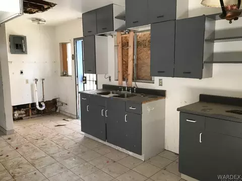 608 A St, Needles, CA 92363 photo 3