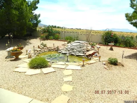 7804 E Devils Arch Dr, Kingman, AZ 86401 photo 9