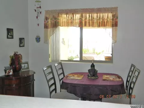 7804 E Devils Arch Dr, Kingman, AZ 86401 photo 4