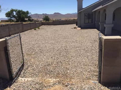 7862 E Larkspur Dr, Kingman, AZ 86401 photo 2
