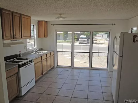 450 E Simon Ave, Kingman, AZ 86409 photo 5