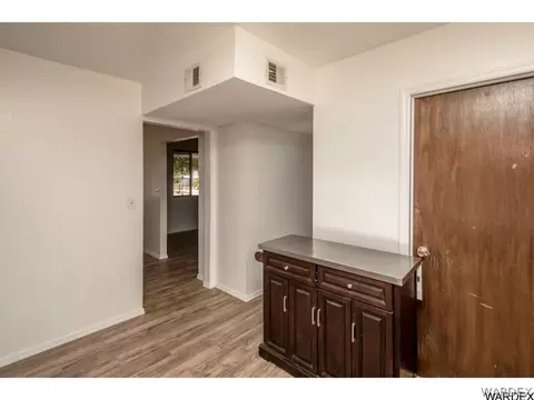 585 E Berk Ave, Kingman, AZ 86409 photo 17