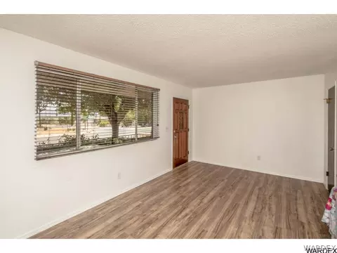 585 E Berk Ave, Kingman, AZ 86409 photo 12