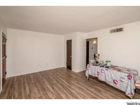 585 E Berk Ave, Kingman, AZ 86409 photo 13