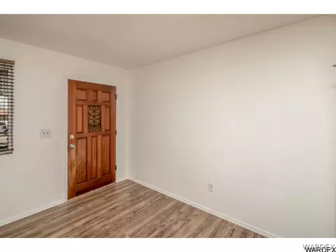 585 E Berk Ave, Kingman, AZ 86409 photo 10