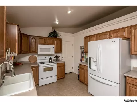 3428 N Apache St, Kingman, AZ 86401 photo 4