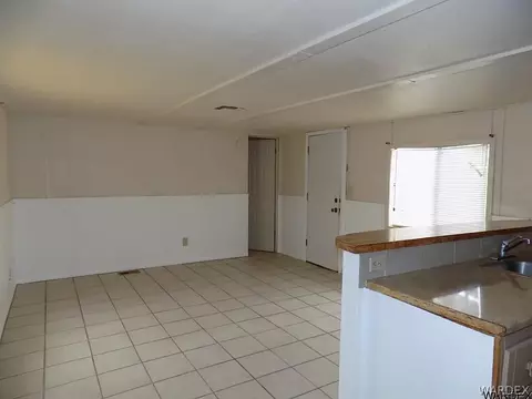 1960 E Suffock Ave, Kingman, AZ 86409 photo 2
