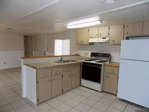 1960 E Suffock Ave, Kingman, AZ 86409 photo 4