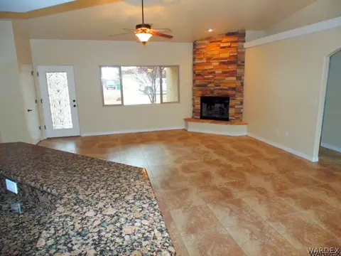 7125 E Stoneaxe Dr, Kingman, AZ 86401 photo 8