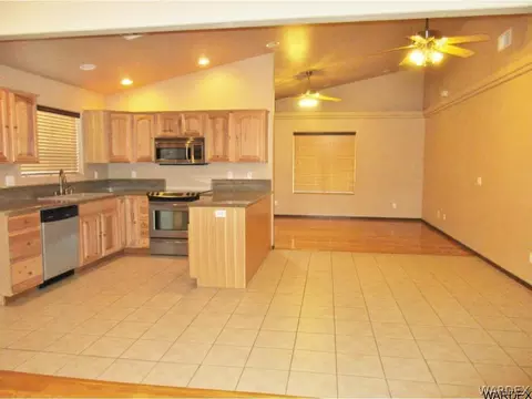 3023 Mallory Loop, Kingman, AZ 86401 photo 2