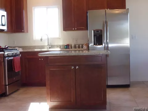 3899 E Shaeffer Ave, Kingman, AZ 86409 photo 2