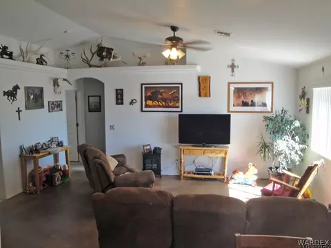 3352 E Ames Ave, Kingman, AZ 86409 photo 3