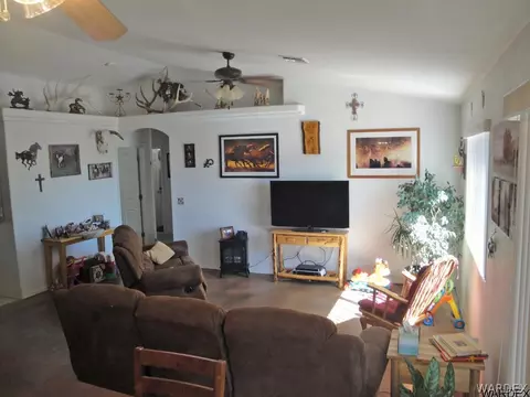 3352 E Ames Ave, Kingman, AZ 86409 photo 2