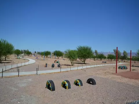 2199 E Hackamore Dr, Mohave Valley, AZ 86440 photo 2