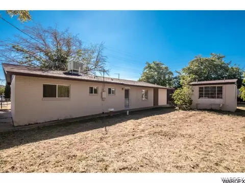 425 E Berk Ave, Kingman, AZ 86409 photo 2