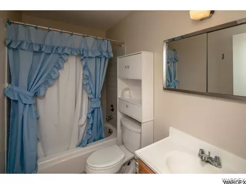 425 E Berk Ave, Kingman, AZ 86409 photo 8