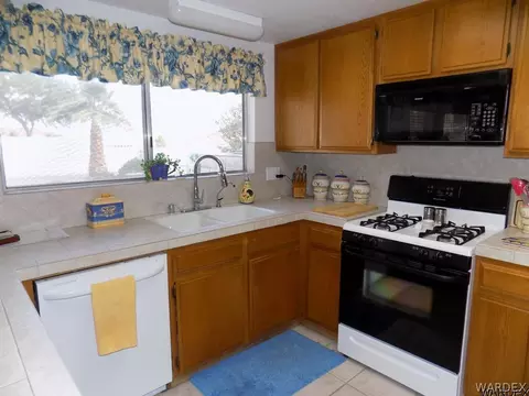 3304 Cactus Springs Dr, Laughlin, NV 89029 photo 8