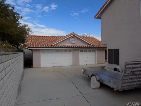 3304 Cactus Springs Dr, Laughlin, NV 89029 photo 4