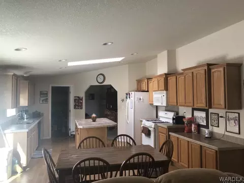10780 E Tree Line Dr, Hackberry, AZ 86411 photo 15