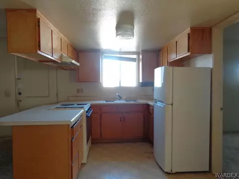 2194 E Hackamore Dr, Mohave Valley, AZ 86440 photo 7