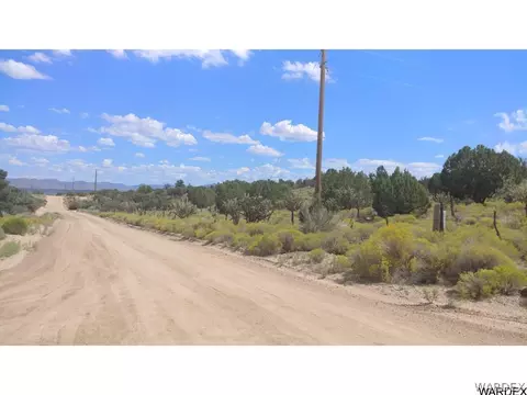 11208 E Hidden Valley Rd, Kingman, AZ 86401 photo 7