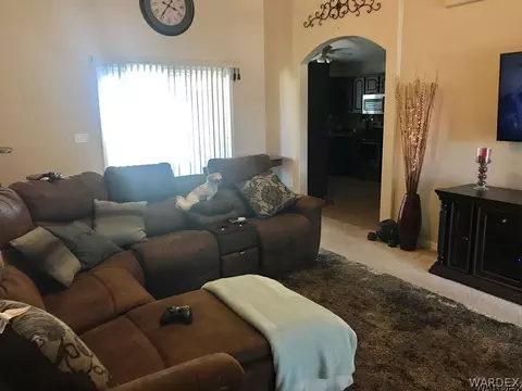 3464 N Apache St, Kingman, AZ 86401 photo 2