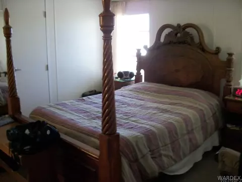 555 E Beverly Ave, Kingman, AZ 86409 photo 9
