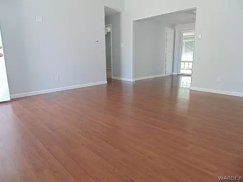 606 Silver St, Kingman, AZ 86401 photo 3