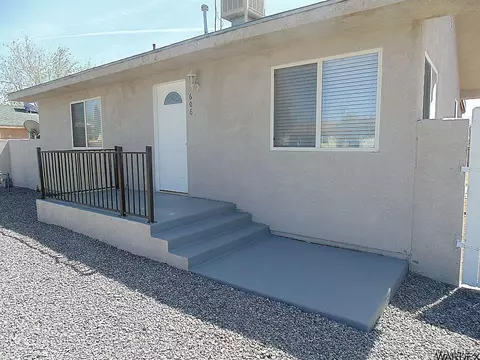 606 Silver St, Kingman, AZ 86401 photo 2