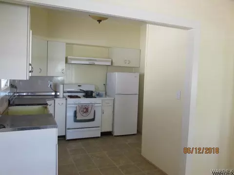 107 E Spring St, Kingman, AZ 86401 photo 2