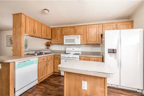 3565 Lory Ln, Kingman, AZ 86409 photo 4