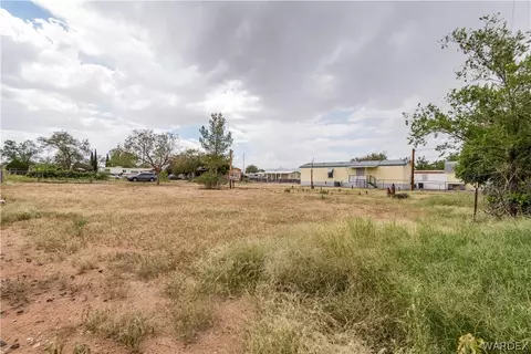 3565 Lory Ln, Kingman, AZ 86409 photo 2