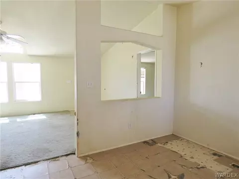 585 E Beverly Ave, Kingman, AZ 86401 photo 16