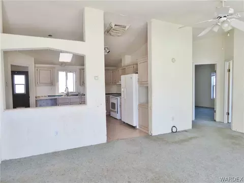 585 E Beverly Ave, Kingman, AZ 86401 photo 9