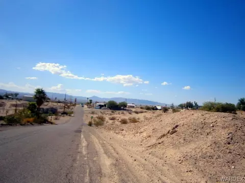 4785 E Monarch Cor, Topockgolden Shores, AZ 86436 photo 2