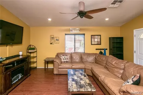 3275 N Apache St, Kingman, AZ 86401 photo 3