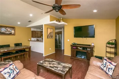 3275 N Apache St, Kingman, AZ 86401 photo 5