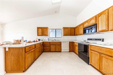7886 E Rawhide Dr, Kingman, AZ 86401 photo 4